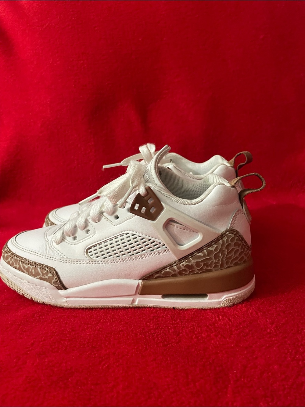 Kids White and Brown Athletic Sneakers - Classic Casual Nike 3y